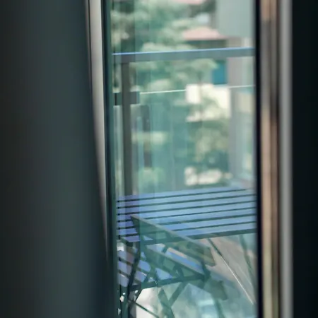 Vertigo2 Huge 2 Bedrooms Balcony Parking Apartment *